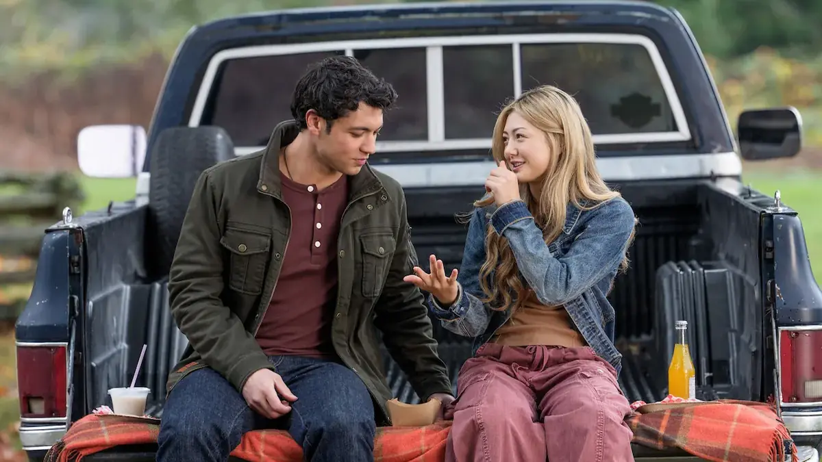 crew-girl-netflix-no-1-1